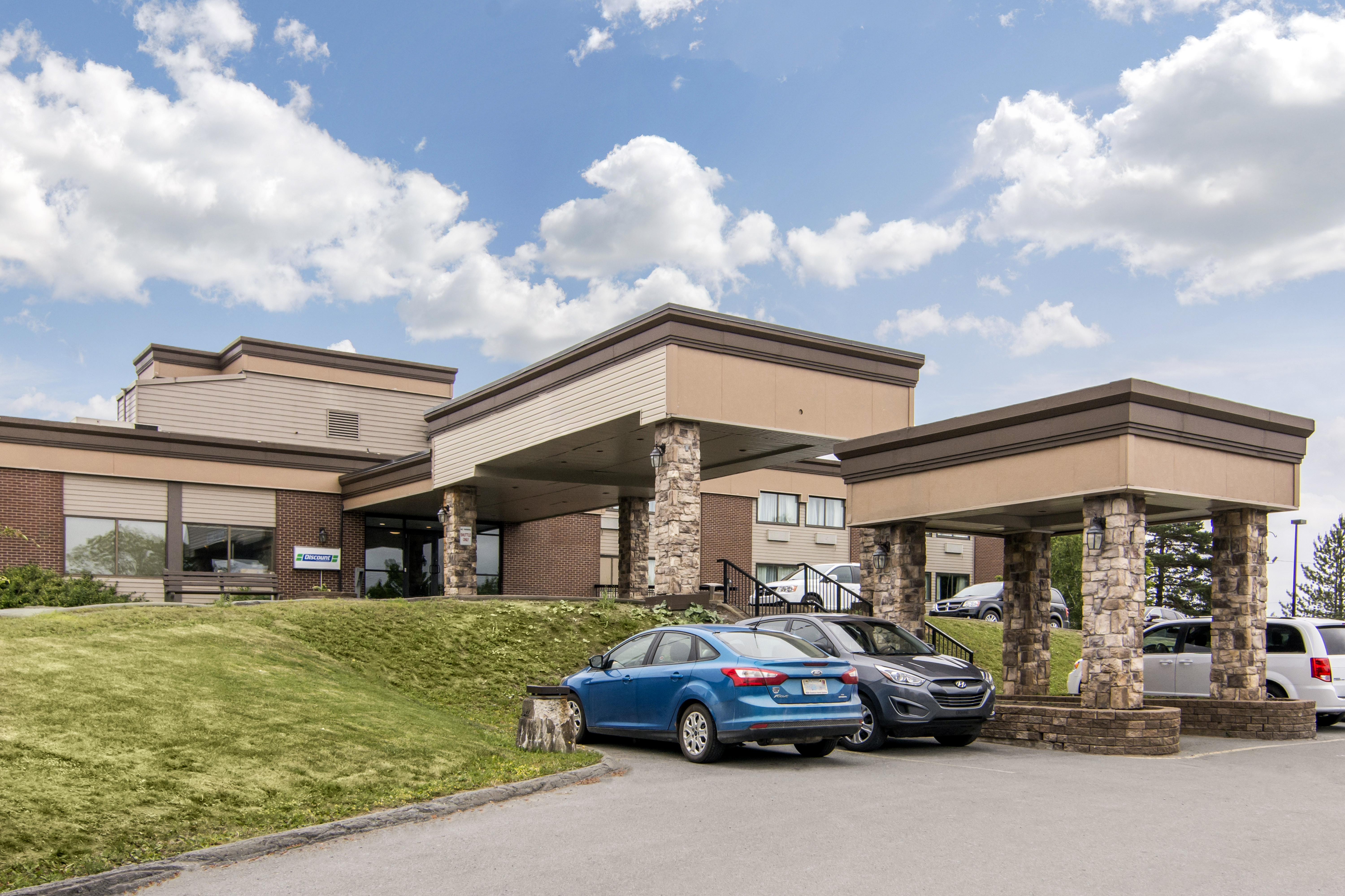 Hfx Airport 3* Enfield