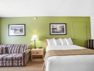 Hfx Airport 3* Enfield