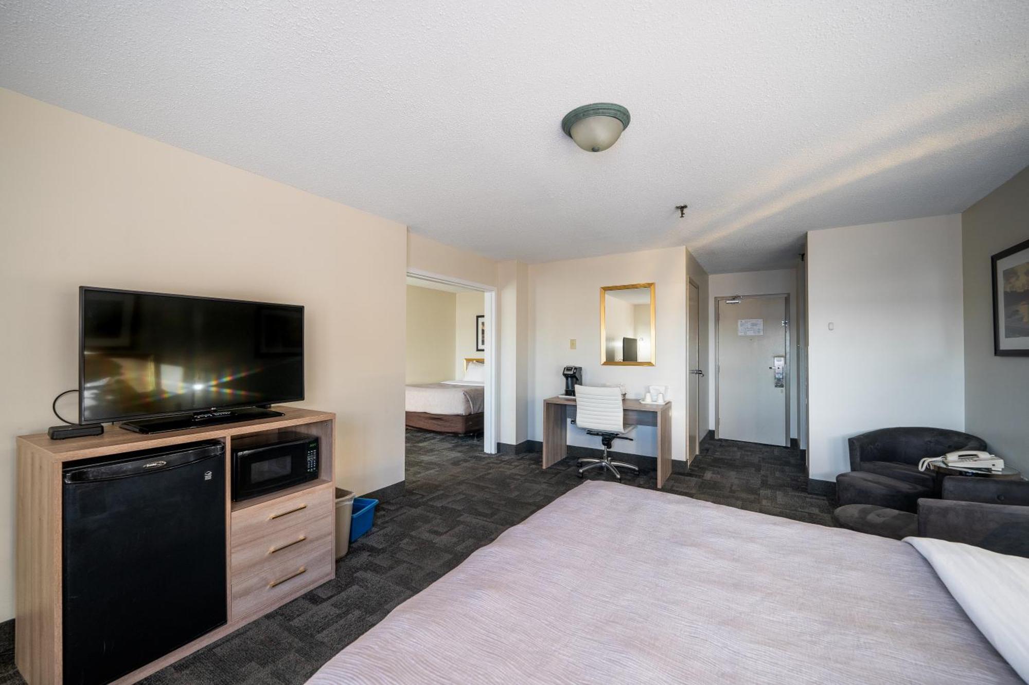 Hfx Airport 3* Enfield